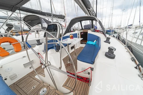 Salona 40 - Yacht Charter Sailica