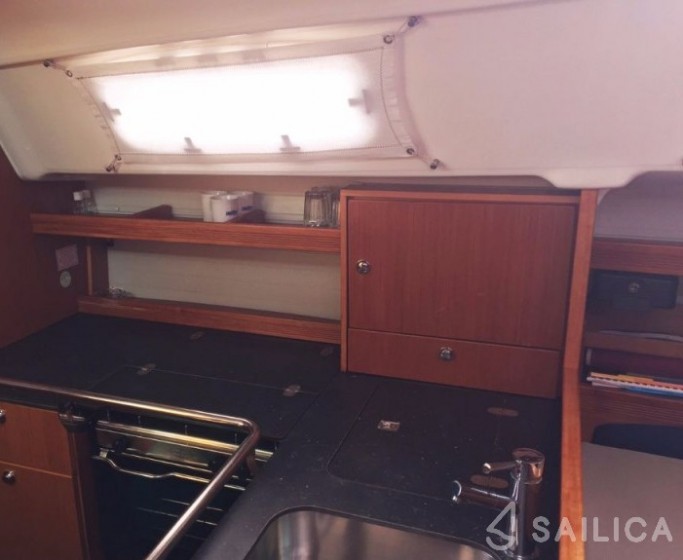 Bavaria 35 Cruiser - Yacht Charter Sailica