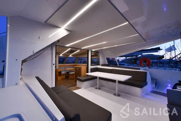 Nautitech 46 Fly - Yacht Charter Sailica