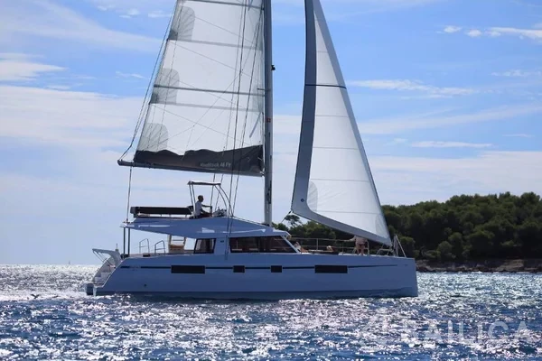 Nautitech 46 Fly - Yacht Charter Sailica