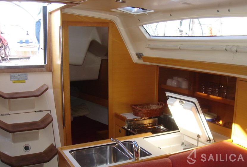 Elan 340 - Yacht Charter Sailica