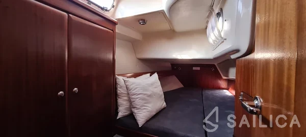 Bavaria 42 - Yacht Charter Sailica