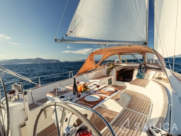 Sun Odyssey 54DS - Yacht Charter Sailica