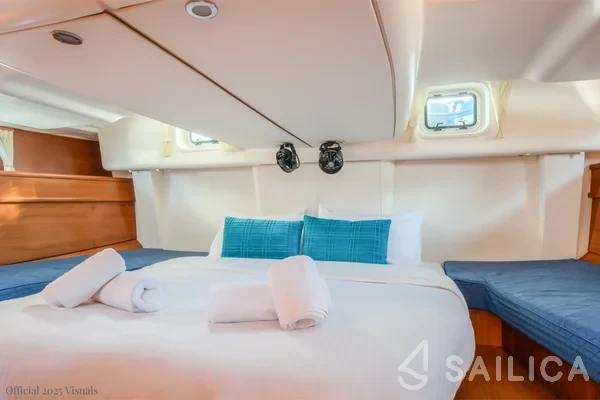Sun Odyssey 54DS - Yacht Charter Sailica