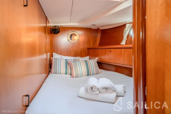 Sun Odyssey 54DS - Yacht Charter Sailica