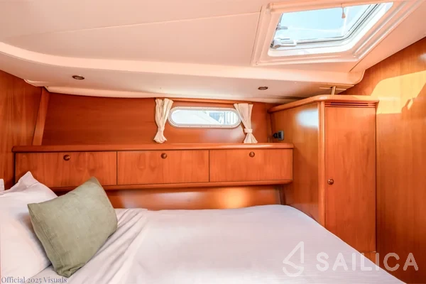 Sun Odyssey 54DS - Yacht Charter Sailica