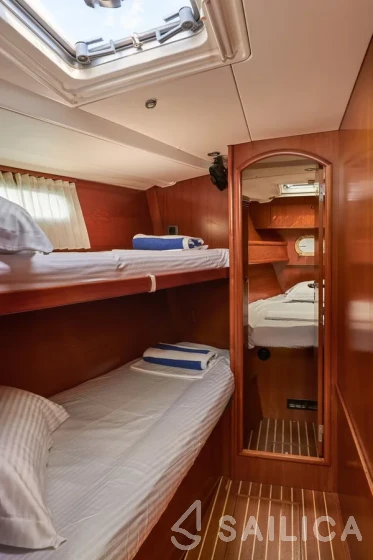 Sun Odyssey 54DS - Yacht Charter Sailica