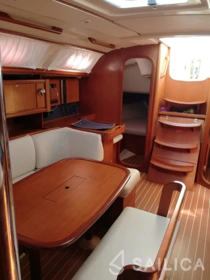 Dufour 385 GL - Yacht Charter Sailica