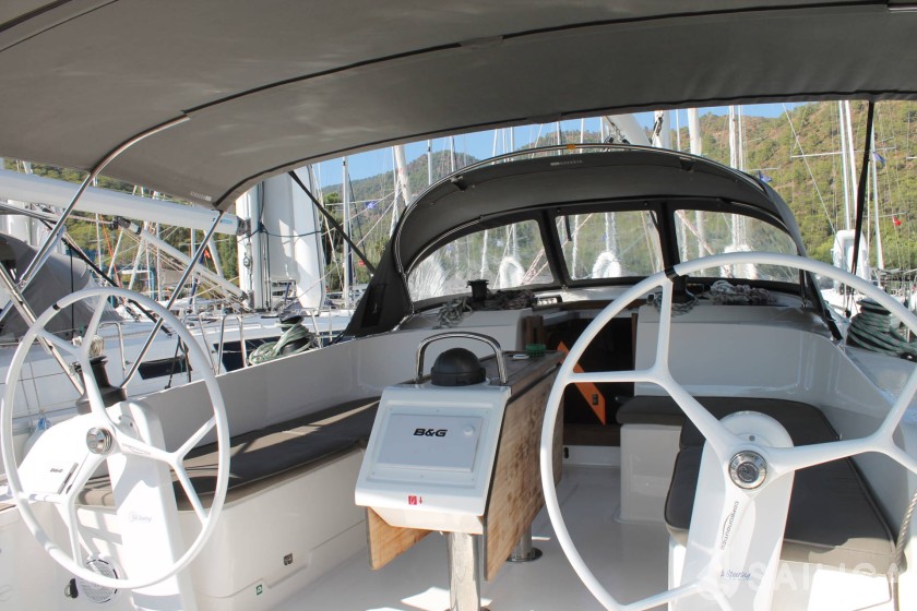Bavaria 46 Cruiser - Yacht Charter Sailica
