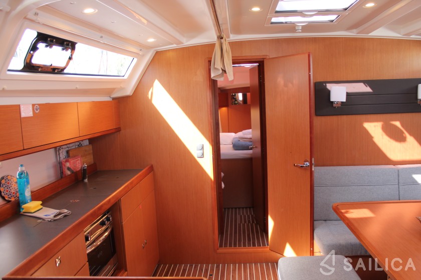 Bavaria 46 Cruiser - Yacht Charter Sailica
