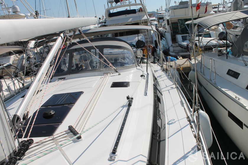 Bavaria 46 Cruiser - Yacht Charter Sailica