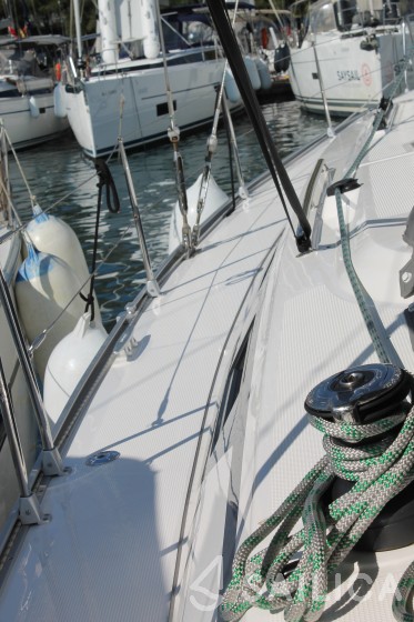 Bavaria 46 Cruiser - Yacht Charter Sailica