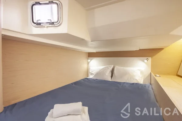 Oceanis 51.1 - Yacht Charter Sailica