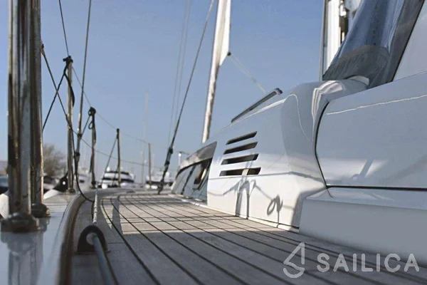 Oceanis 51.1 - Yacht Charter Sailica