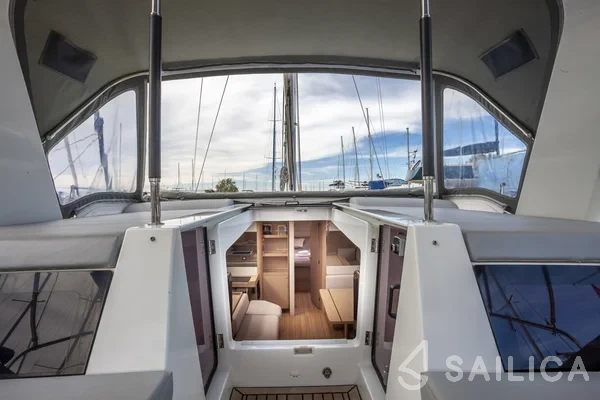 Oceanis 51.1 - Yacht Charter Sailica