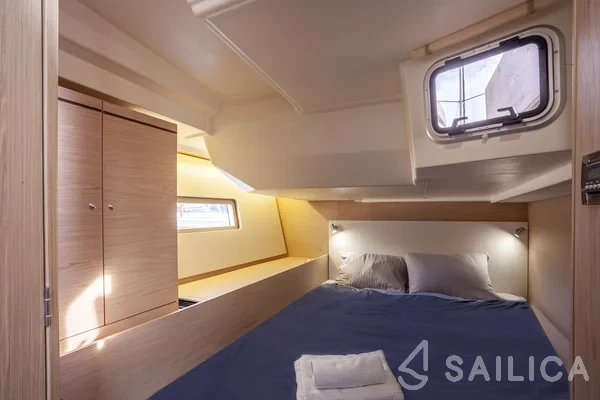 Oceanis 51.1 - Yacht Charter Sailica