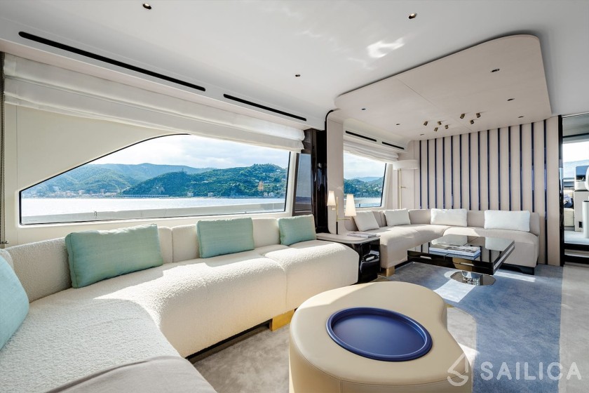 Azimut 78 - Yacht Charter Sailica