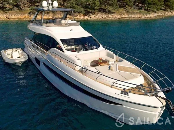 Azimut 78 - Yacht Charter Sailica