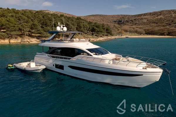 Azimut 78 - Yacht Charter Sailica