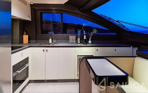 Azimut 78 - Yacht Charter Sailica