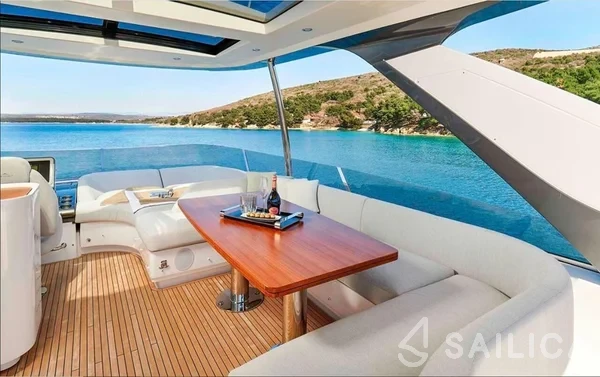 Azimut 78 - Yacht Charter Sailica