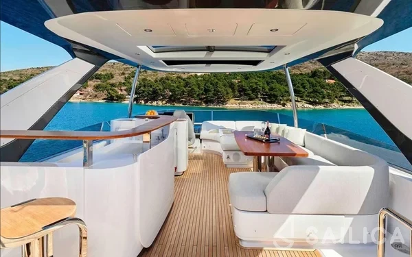 Azimut 78 - Yacht Charter Sailica