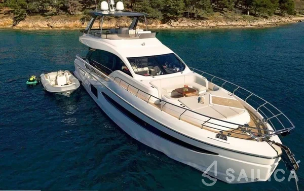 Azimut 78 - Yacht Charter Sailica