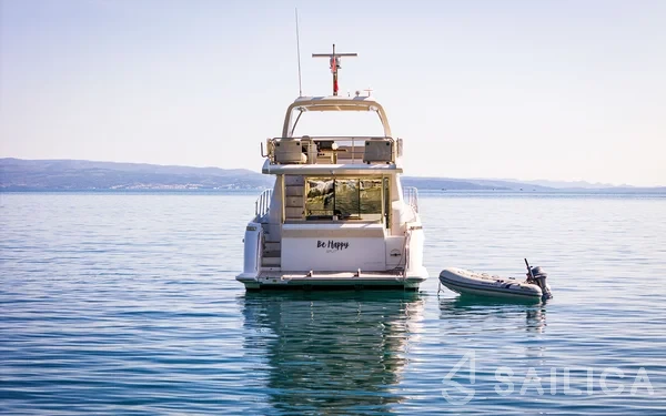 Azimut 55 - Yacht Charter Sailica