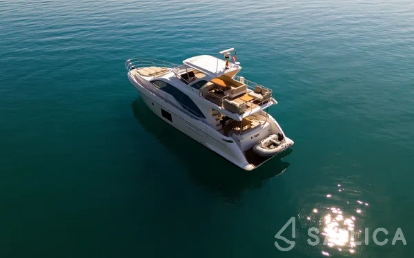 Azimut 55 - Yacht Charter Sailica