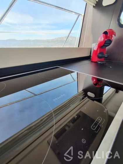 Azimut 55 - Yacht Charter Sailica