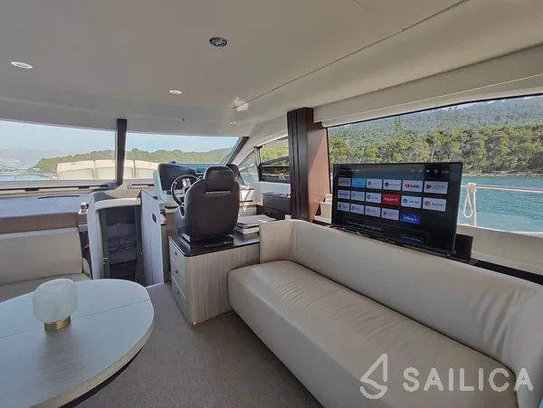 Azimut 55 - Yacht Charter Sailica