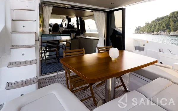 Azimut 55 - Yacht Charter Sailica