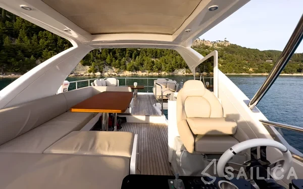Azimut 55 - Yacht Charter Sailica