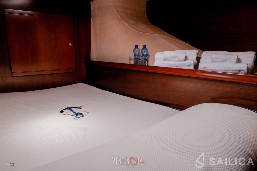 Belize 43 - Yacht Charter Sailica