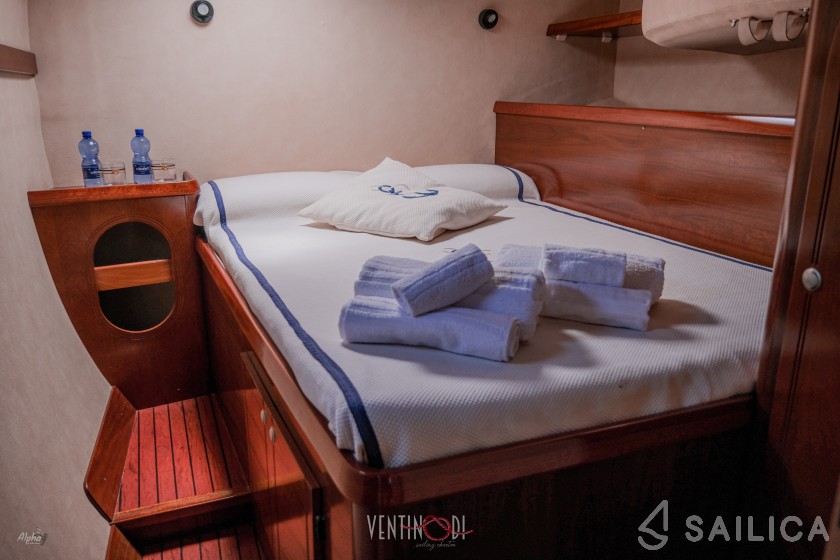 Belize 43 - Yacht Charter Sailica