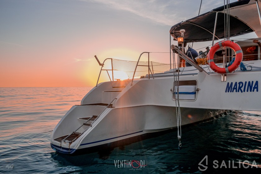 Belize 43 - Yacht Charter Sailica