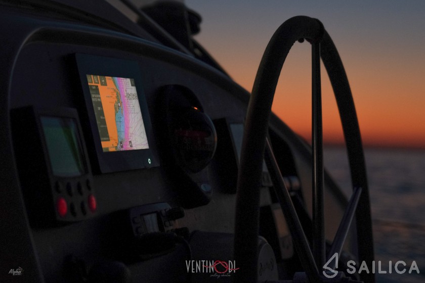 Belize 43 - Yacht Charter Sailica