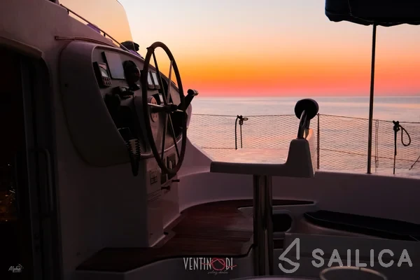 Belize 43 - Yacht Charter Sailica