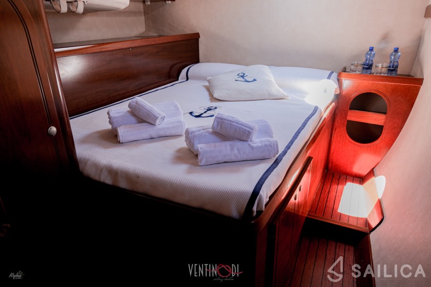 Belize 43 - Yacht Charter Sailica