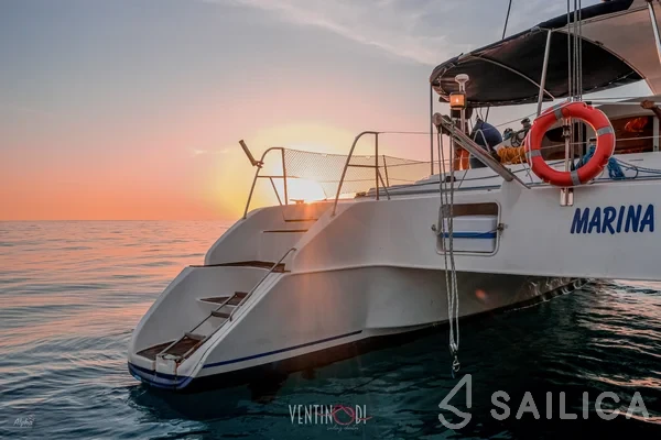 Belize 43 - Yacht Charter Sailica