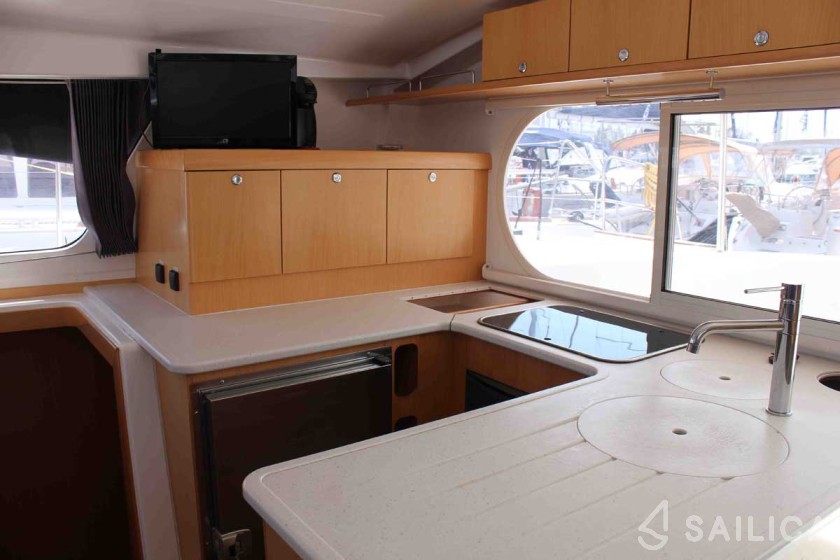 Nautitech 441 - Yacht Charter Sailica