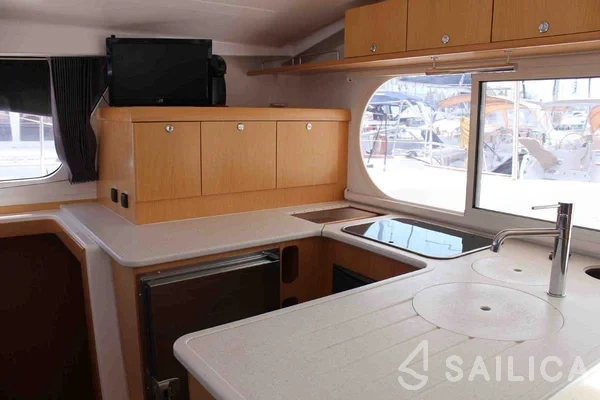 Nautitech 441 - Yacht Charter Sailica