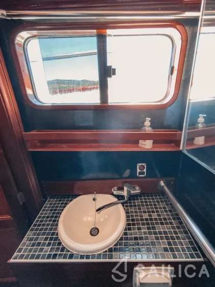 Gulet - Yacht Charter Sailica