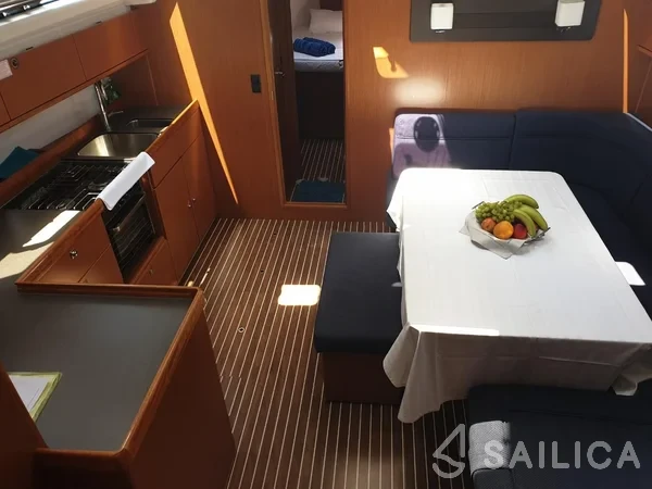 Bavaria 46 Cruiser - Photo #26 Bavaria 46 Cruiser - Yacht Charter Sailica