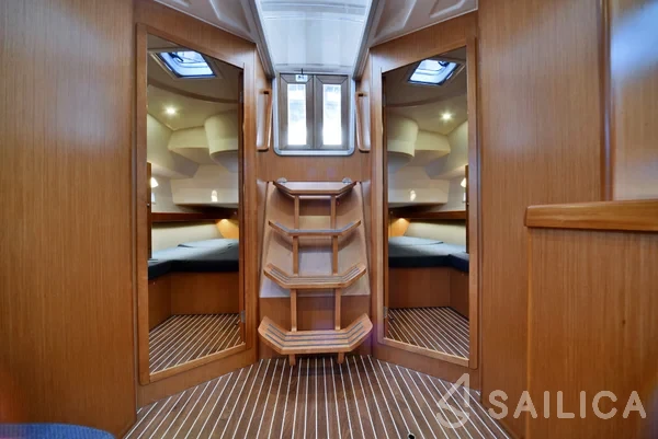 Bavaria 46 Cruiser - Photo #33 Bavaria 46 Cruiser - Yacht Charter Sailica