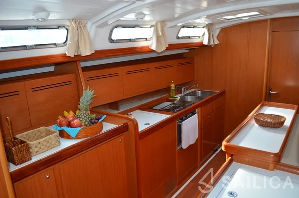 Cyclades 50.4 - Yacht Charter Sailica