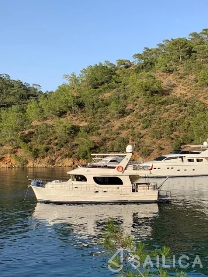 Motoryacht - Yacht Charter Sailica
