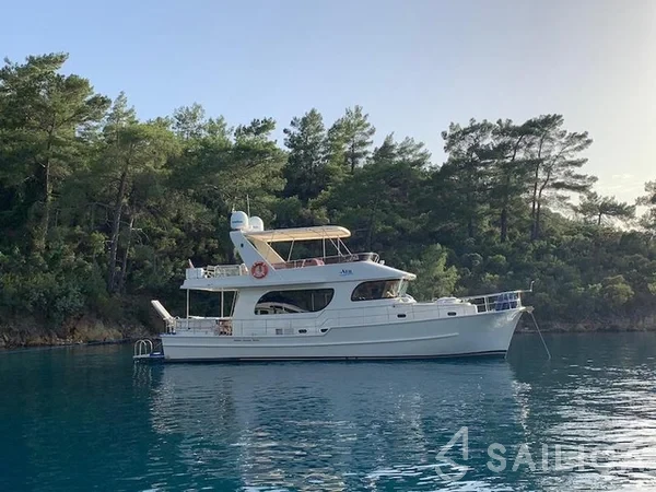 Motoryacht - Yacht Charter Sailica