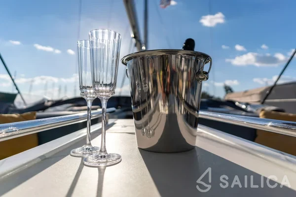 Oceanis 46.1 - Yacht Charter Sailica