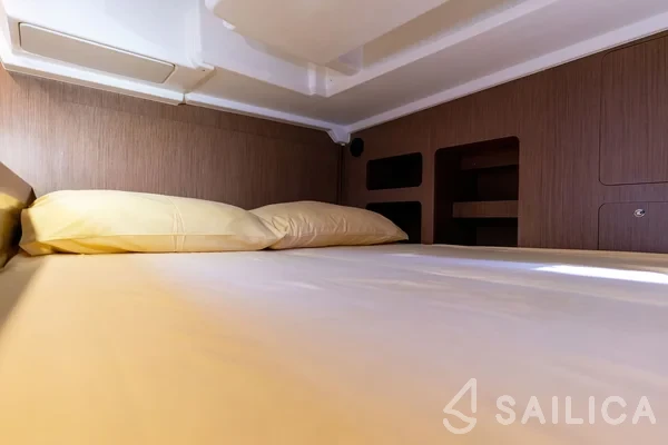 Oceanis 46.1 - Yacht Charter Sailica
